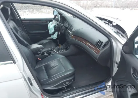 1999 BMW 3 Series 328I из США, поврежденный, VIN WBAAM533XXKG07369